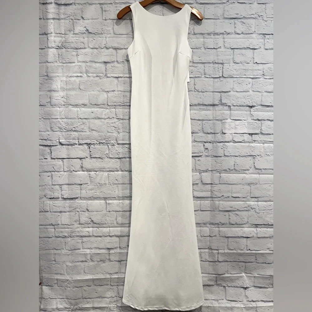 Lulu's Elegant White Wedding Dress - Picture 4 of 10